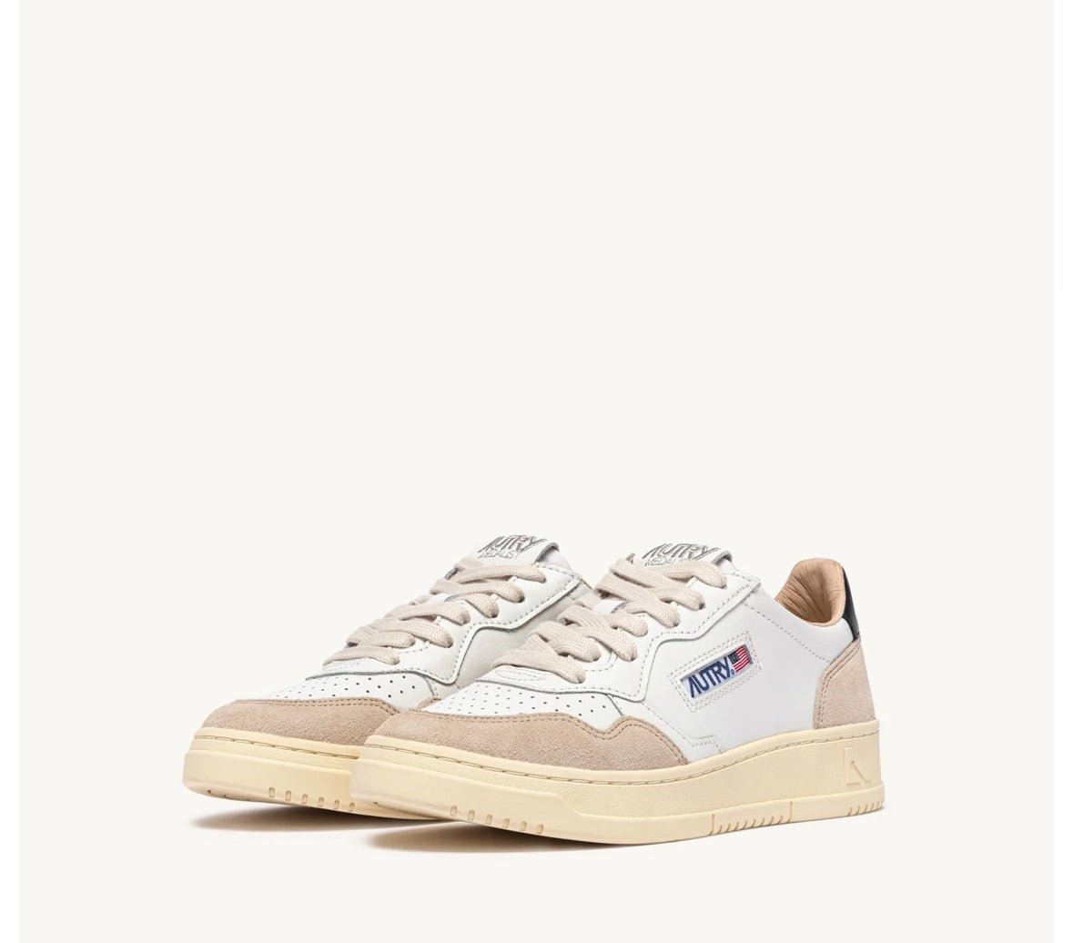 MEDALIST LOW EN CUIR BLANC ET NOIR ET DAIM BEIGE